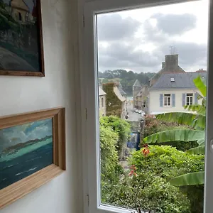  Appartement De 1634 Avec Balcon Au Sud Sur Jardin En Plein Coeur Historique France