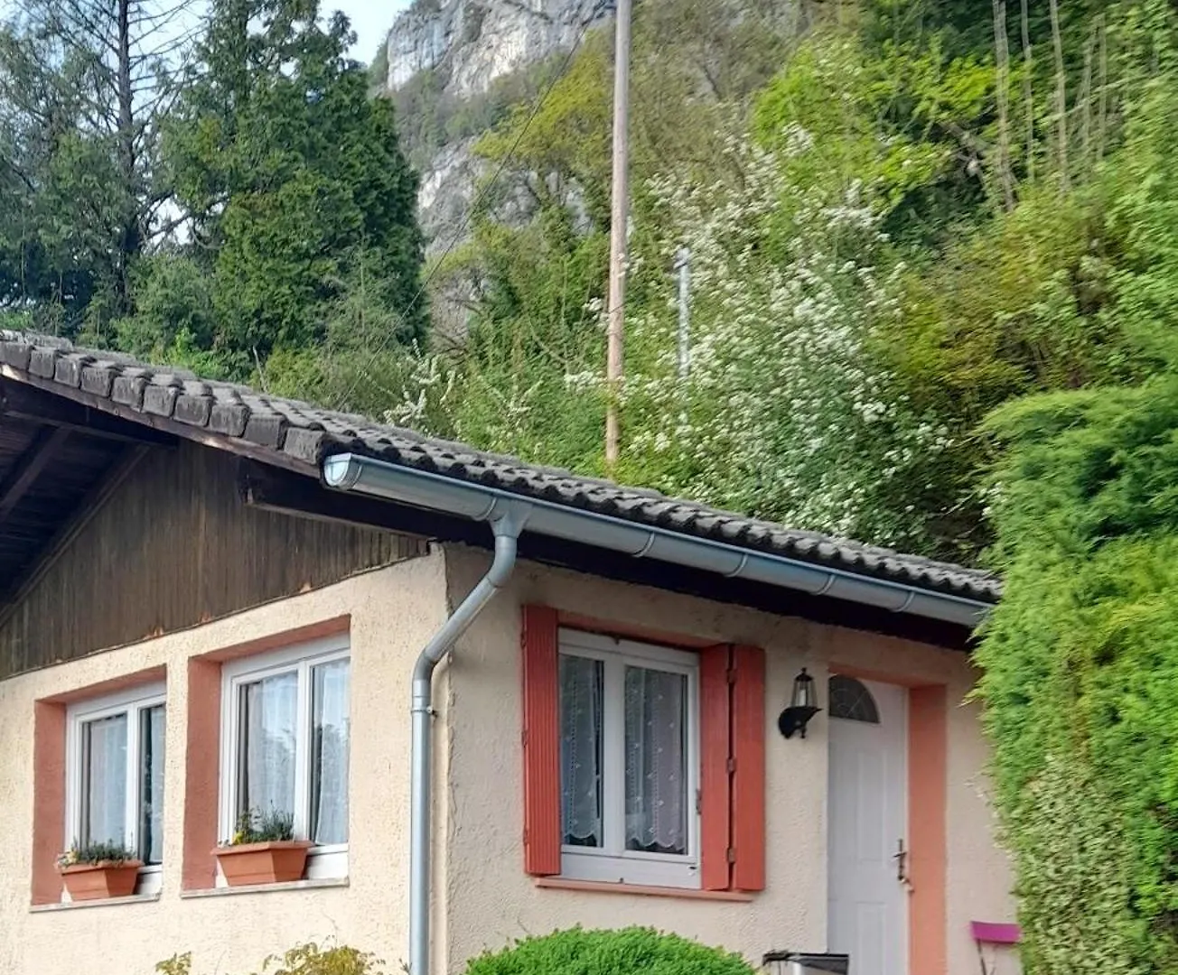 Lacustra location